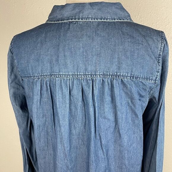 NWT Passports Denim Half Button Down Top Size M - Picture 6 of 8